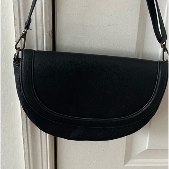 Black Crescent shape handbag. Like new! Golden yellow color lining inside - Picture 2 of 3